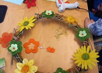 Veselé jarní tvoření s dětmi ze ZŠ Chvalčov